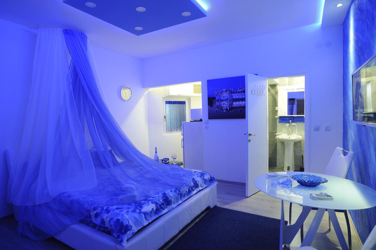 Apartment Rinaldi Lux Belgrado Esterno foto