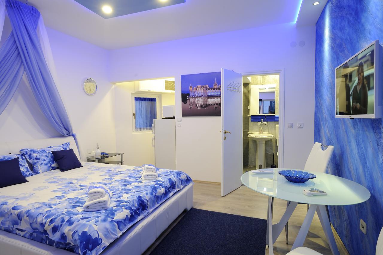 Apartment Rinaldi Lux Belgrado Esterno foto