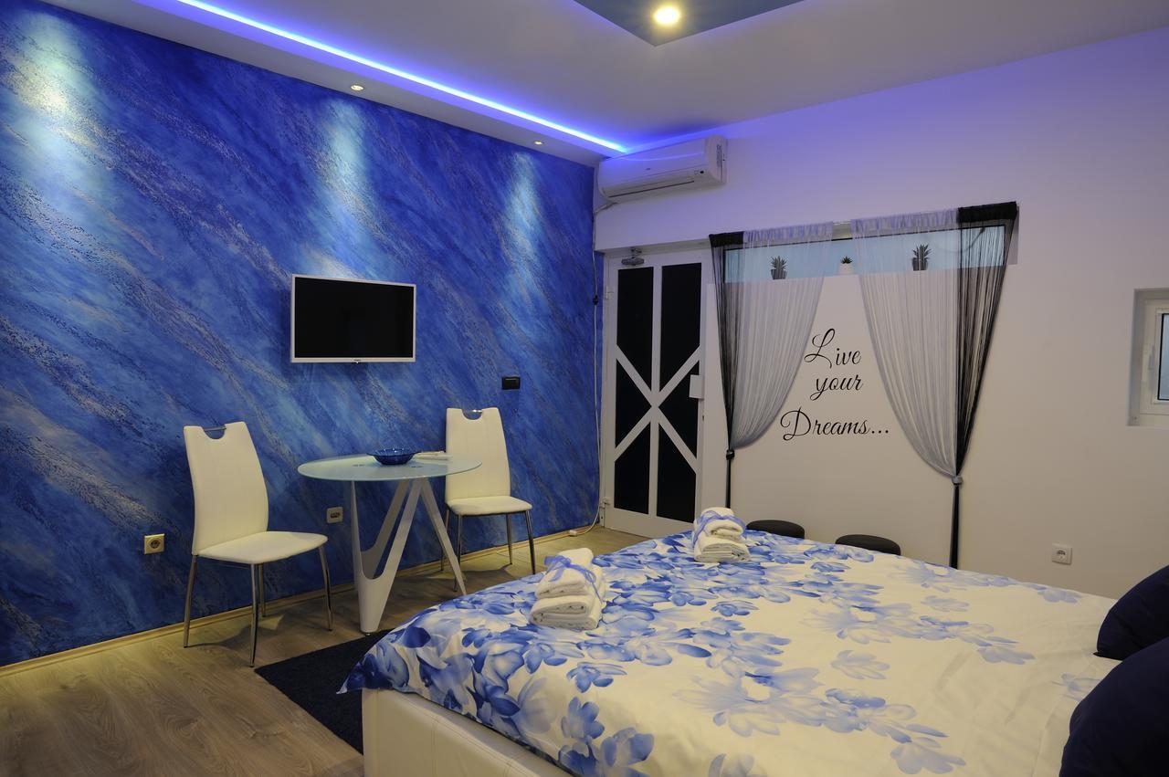 Apartment Rinaldi Lux Belgrado Esterno foto