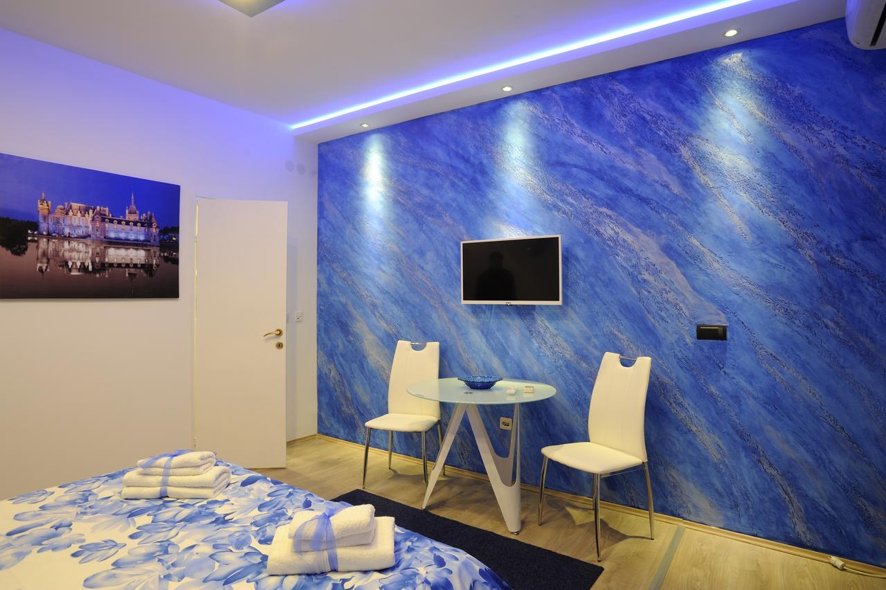 Apartment Rinaldi Lux Belgrado Esterno foto
