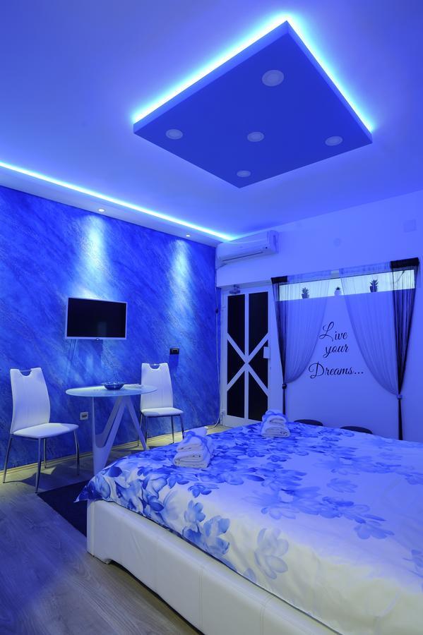 Apartment Rinaldi Lux Belgrado Esterno foto