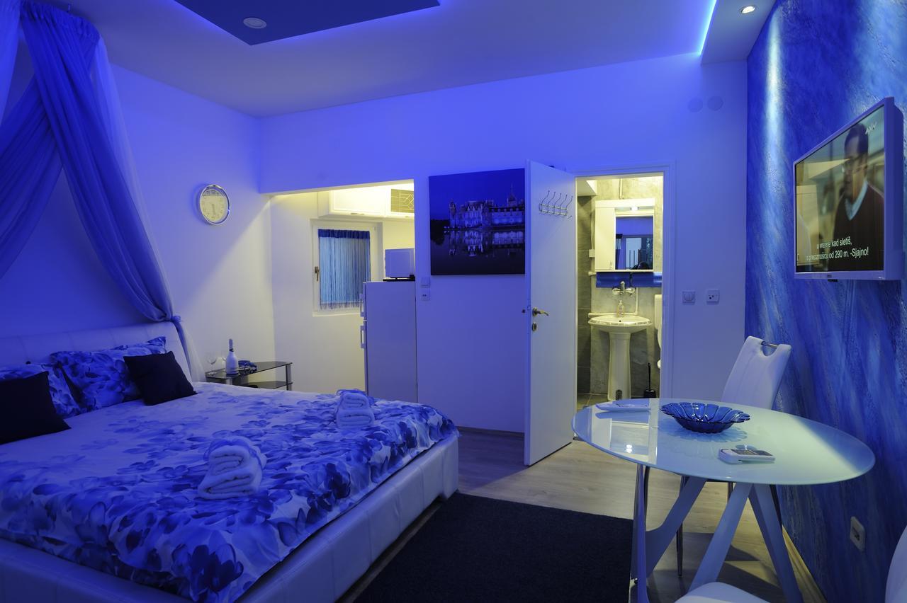 Apartment Rinaldi Lux Belgrado Esterno foto