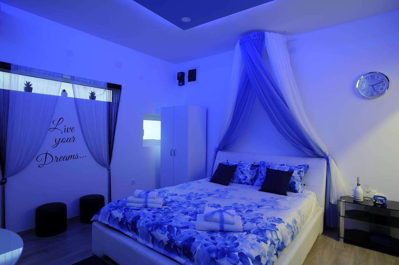 Apartment Rinaldi Lux Belgrado Esterno foto