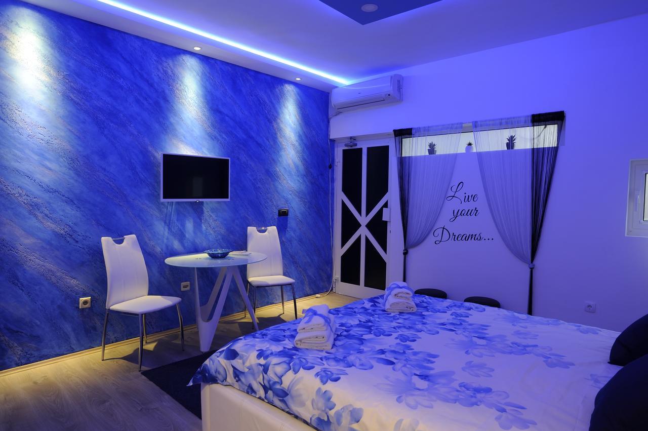 Apartment Rinaldi Lux Belgrado Esterno foto